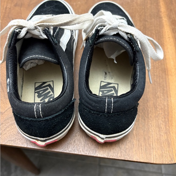 Vans Black and White Women's Sneakers - Picture 8 of 8